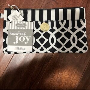 Mud Pie Black and White Geometric Pouch
